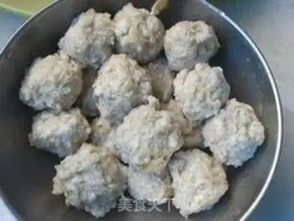 Make The veal flower fried seafoodballs step 1