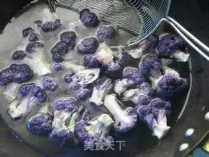 Make The veal flower fried seafoodballs step 3