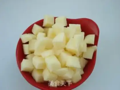 Make Apple soup step 1