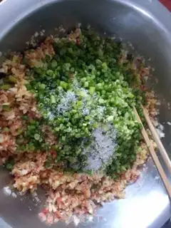 Make Garlic meat dumplings step 7