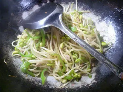 Make Pyramid spinal sprouts step 8