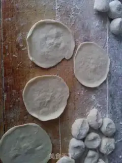 Make Garlic meat dumplings step 10