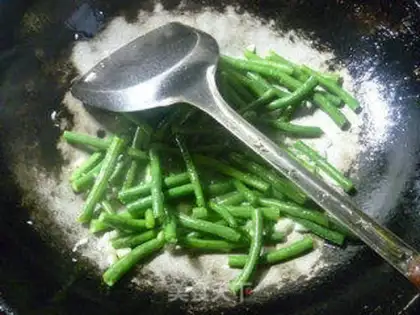 Make Garlic beans step 4