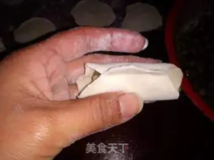 Make Garlic meat dumplings step 12