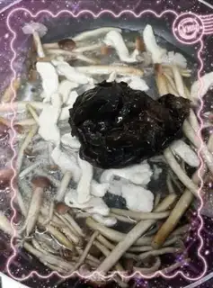 Make Tea mushrooms, black wood, chicken step 5