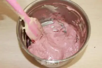 Make Two-colour towel cake rolls step 2
