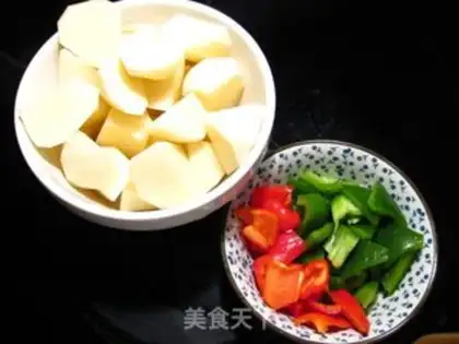 Make Xinjiang chicken step 1