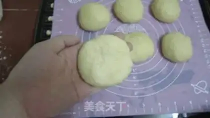 Make Spaghetti-shaped bread step 4