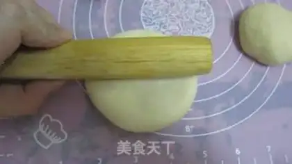 Make Spaghetti-shaped bread step 6