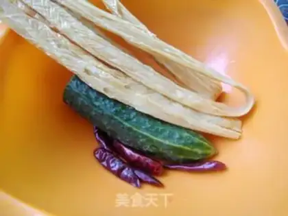 Make A cucumber collide step 0