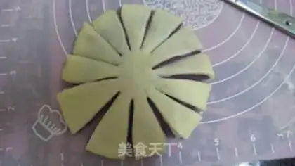 Make Spaghetti-shaped bread step 7