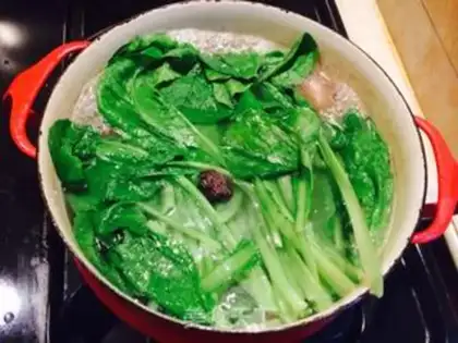 Make The cabbage stew step 3