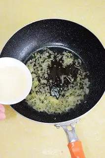 Make French mussels step 2