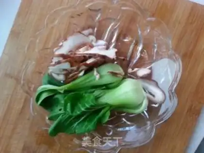 Make Mushroomball soup step 1