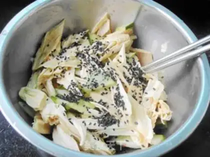 Make A cucumber collide step 6
