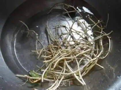 Make Fish and grass for chicken soup step 1