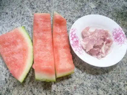 Make Pork and watermelon step 0