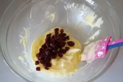 Make Cranberry cookies step 2