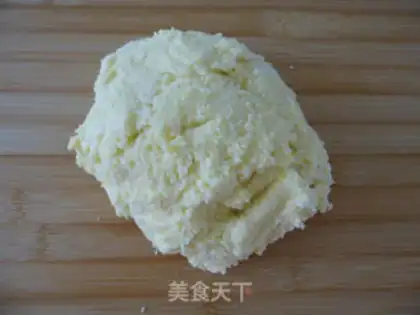 Make Gold coconut ball step 4