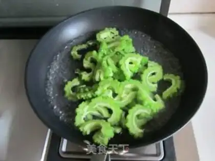 Make Shrimp and bitter melon step 3