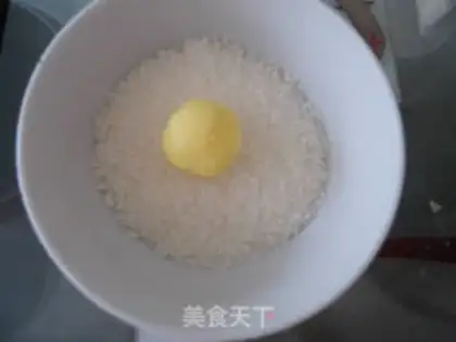 Make Gold coconut ball step 5