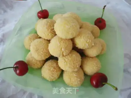 Make Gold coconut ball step 9