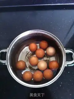 Make Five spicy tea eggs step 0