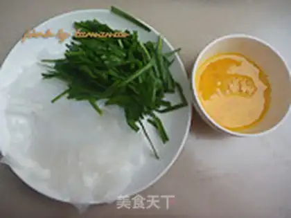 Make Eggs and pickles step 0