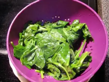 Make The sesame spinach tower step 2