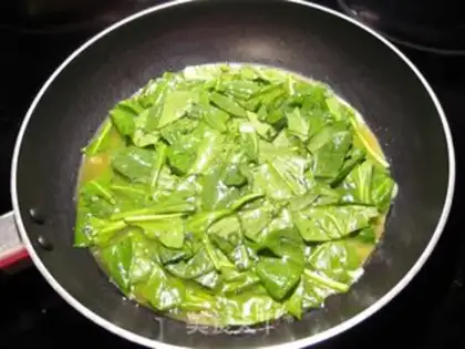 Make Spinach omelet step 4