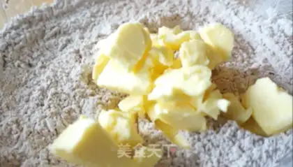 Make French pears chocolate pie step 1