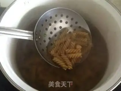 Make Salmon pasta step 1