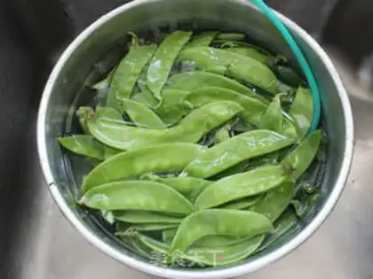 Make Dutch soy salad step 0