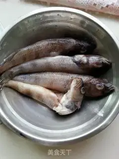 Make Burning yellow fish step 0