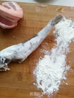 Make Burning yellow fish step 1