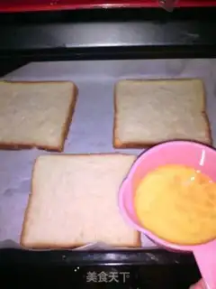 Make Egg sausage toast step 1