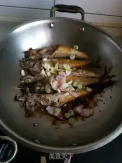 Make Burning yellow fish step 3