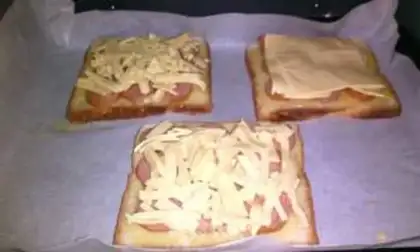 Make Egg sausage toast step 4
