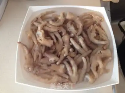 Make Secret garlic chicken feet step 2
