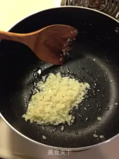 Make Secret garlic chicken feet step 3
