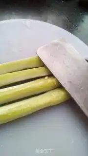 Make An appetizer cucumber step 1