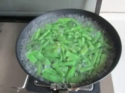 Make Four season beans back to the pot step 3