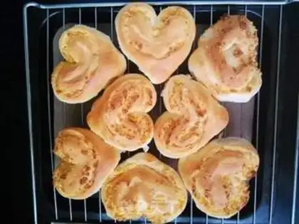 Make Heart-shaped coconut bread step 12