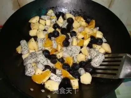 Make Honey cream fruit plate step 5