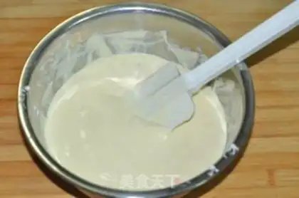 Make Strawberry chili rolls step 7