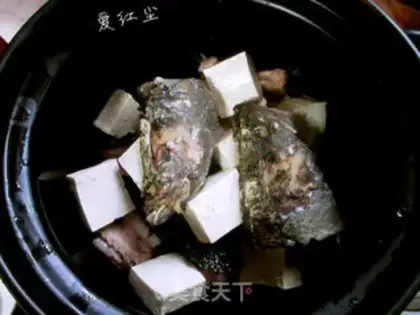Make Black fish tofu soup step 5