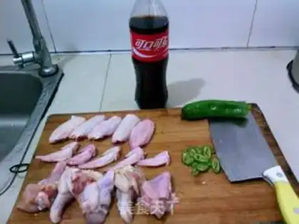 Make Coke chicken wings step 0