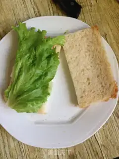 Make Tuna sandwich step 2