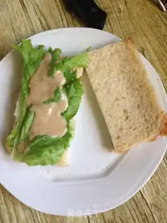 Make Tuna sandwich step 3