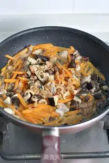 Make Carrot rice step 21
